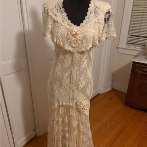 Vintage Romantic Lace Dress Satin Underlay Floral Appliqué 80s